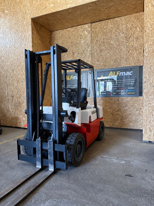 Empilhador diesel nissan recondicionado!! 2500kg