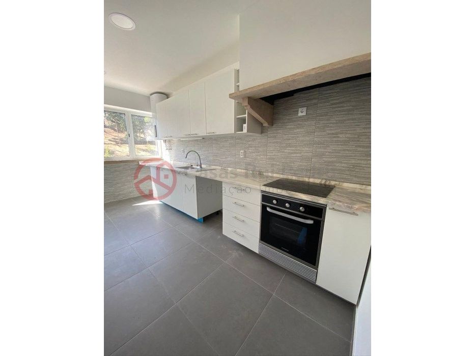 Apartamento T2+1 no centro de Sesimbra — Santiago (Sesimbra), Setúbal