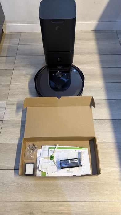 iRobot Roomba i7+