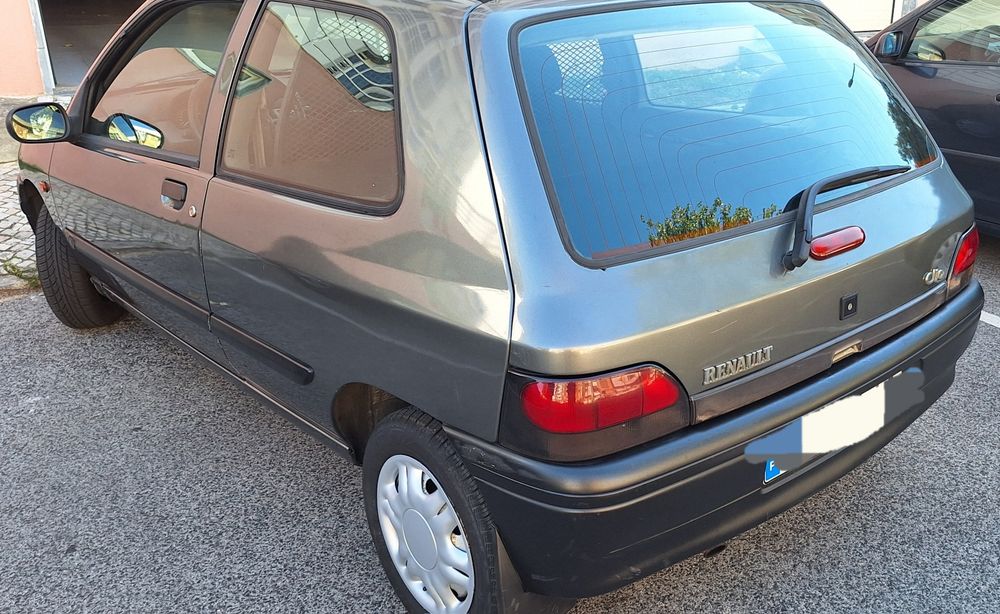 Renault clio comercial 1.9