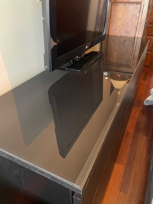 2x Mesas de cabeceira + Cómoda (Conjunto IKEA - MALM)