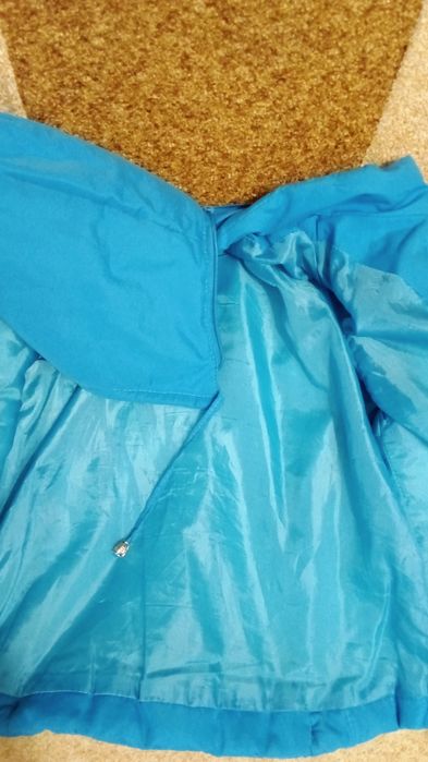 Продам женскую куртку