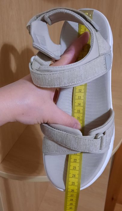 Сандалії Slazenger босоніжки р. 38-39 уст. 25 см на липучках на платформі