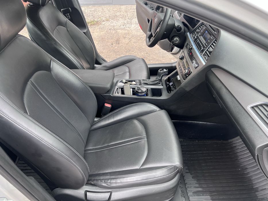 Hyundai Sonata 2016 VIN KMHE341DBHA304035 фото оголошення 14 з 17