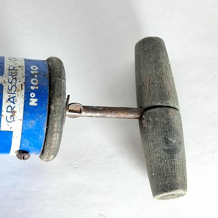 Antigo pulverizador inseticida  Fly-Tox