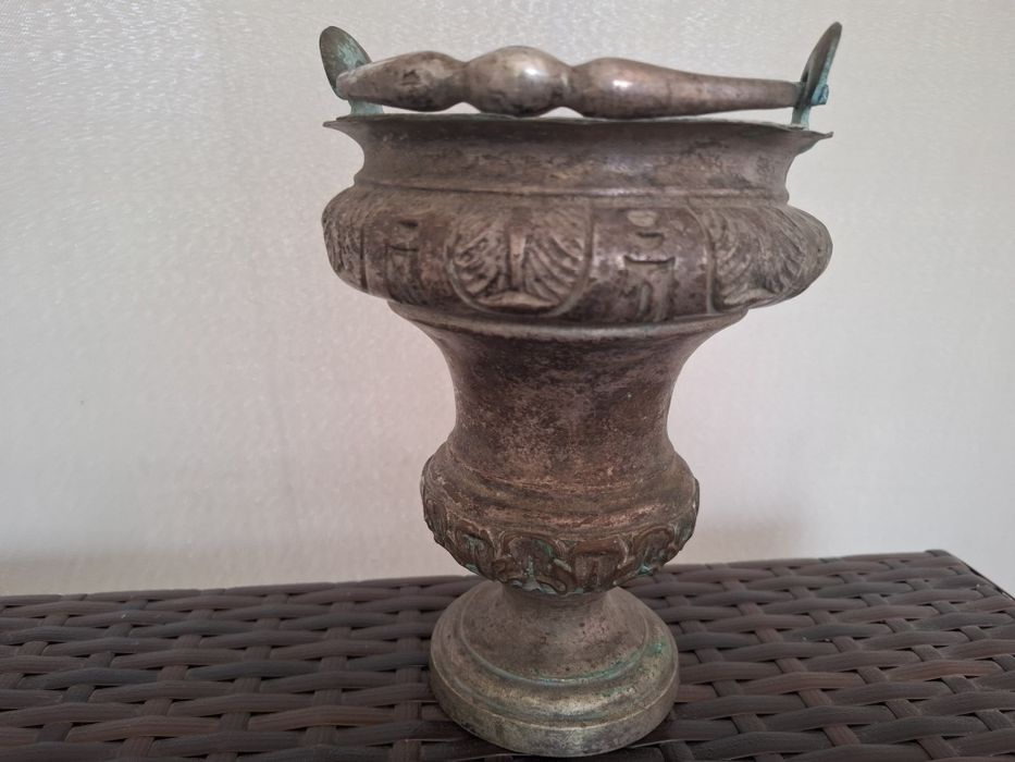 Naczynie liturgiczne, kociołek na wodę święconą