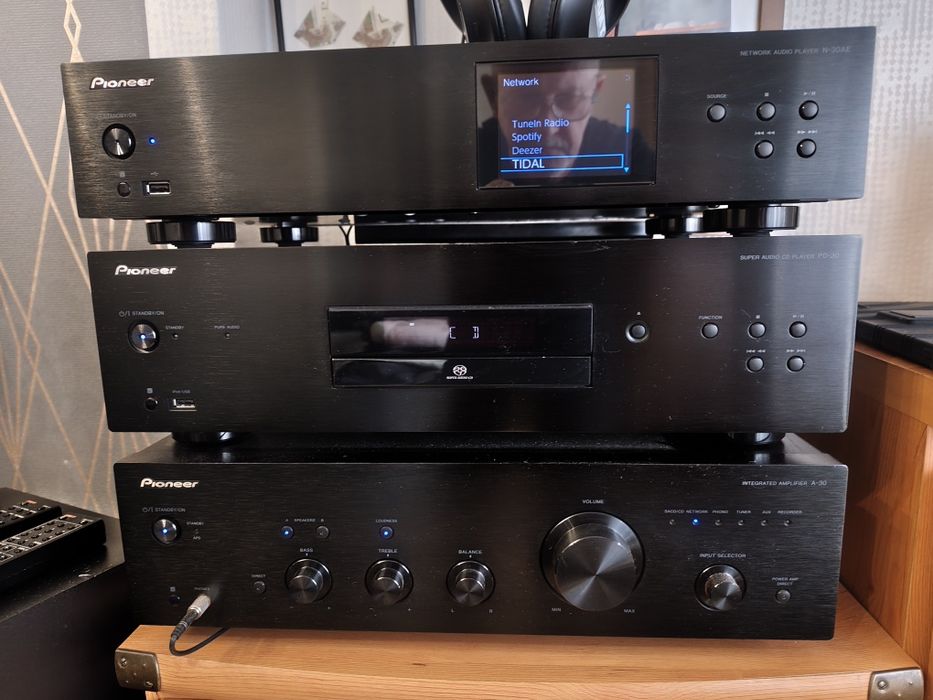 Zestaw stereo Pioneer serii 30