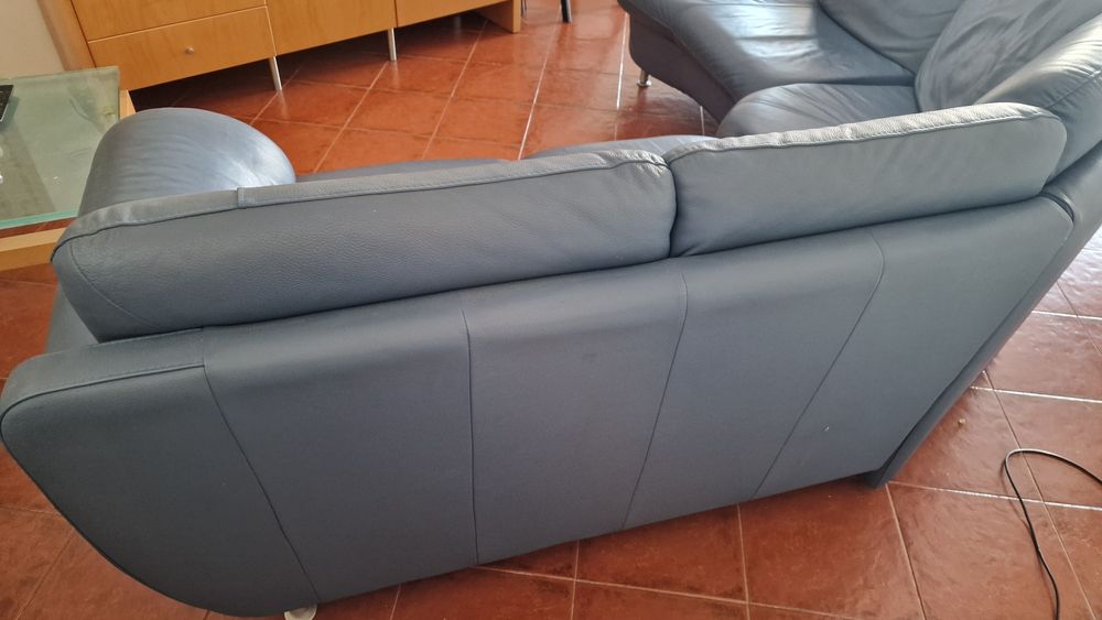Sofá de pele  em bom estado