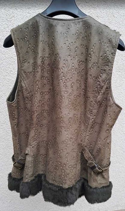 wyjątkowa kamizelka skórzana z wytłoczonym wzorem L oliwkowa