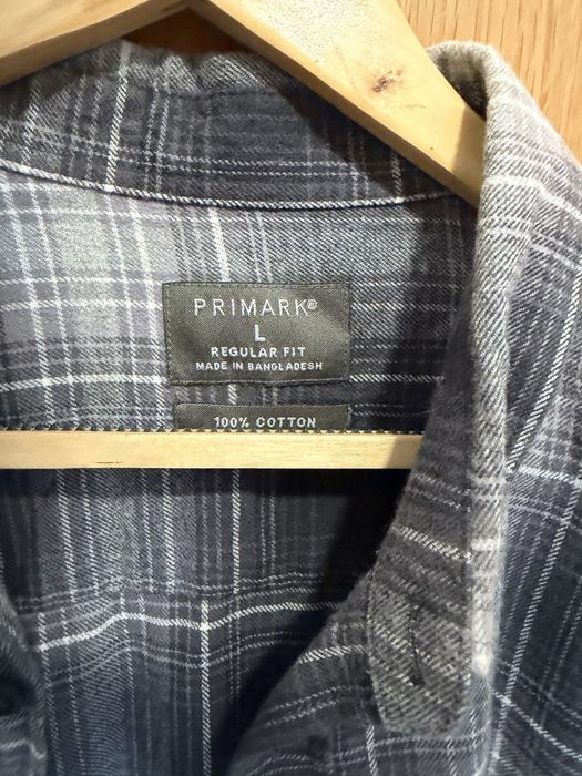 Camisas L em bom estado