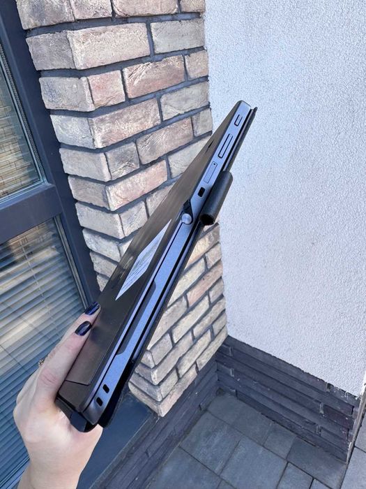 Легкий сенсорний ноутбук-планшет HP Pro x2 612 G2