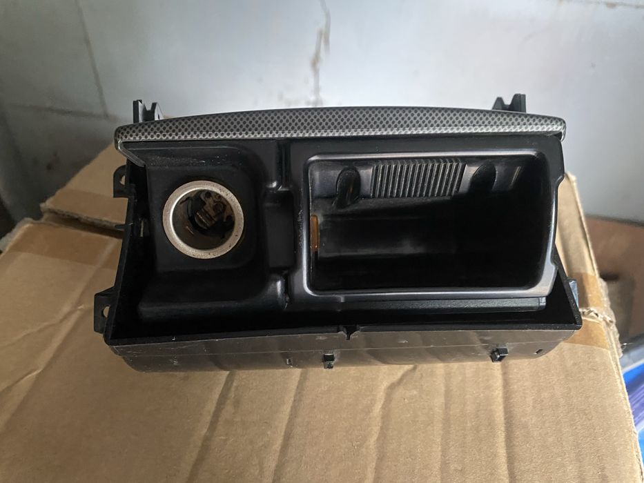 Пепельничка для тойота авенсис т25