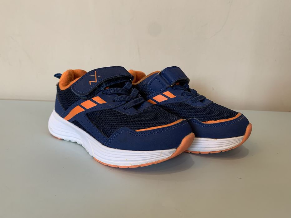 Дитячі кросівки 23-24 розмір