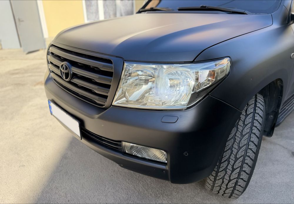 Toyota Land Cruiser 200
