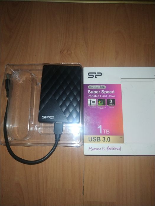 Продам жёсткий диск на 1 Тб SP