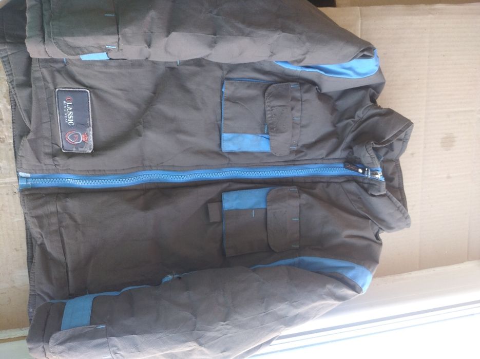 Безкоштовно дві дитячі куртки