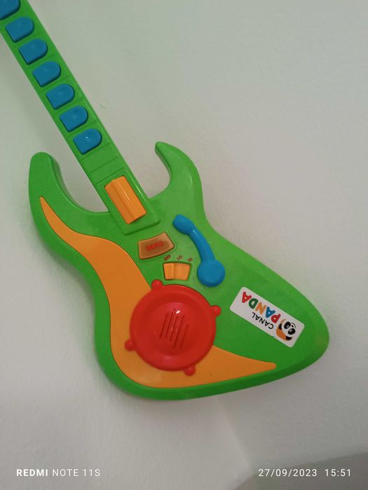Guitarra Oficial Canal Panda