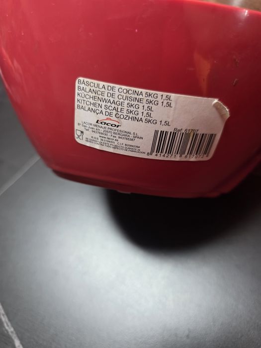 Uma Balança Digital com bandeja em inox