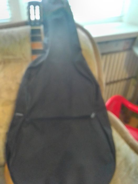 Гитара шестиструнная,классика.