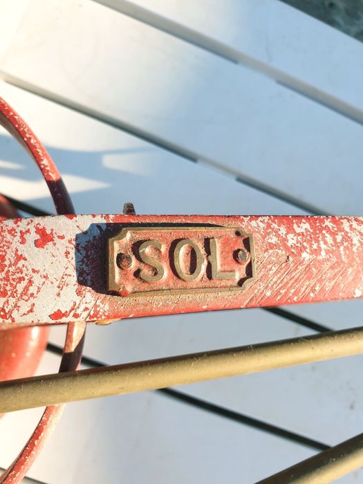 Rariedade: máquina vintage SOL do fabrico de calçado  em pele