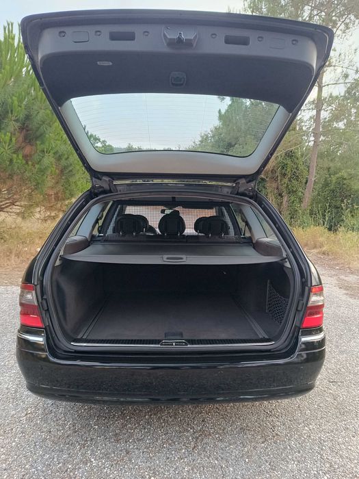 Mercedes-Benz E 220 — fotografia 10