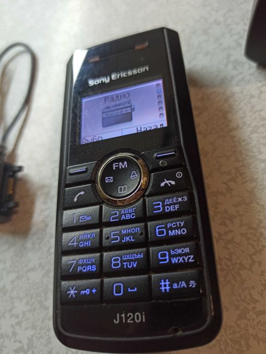 телефон Sony Ericsson J120i