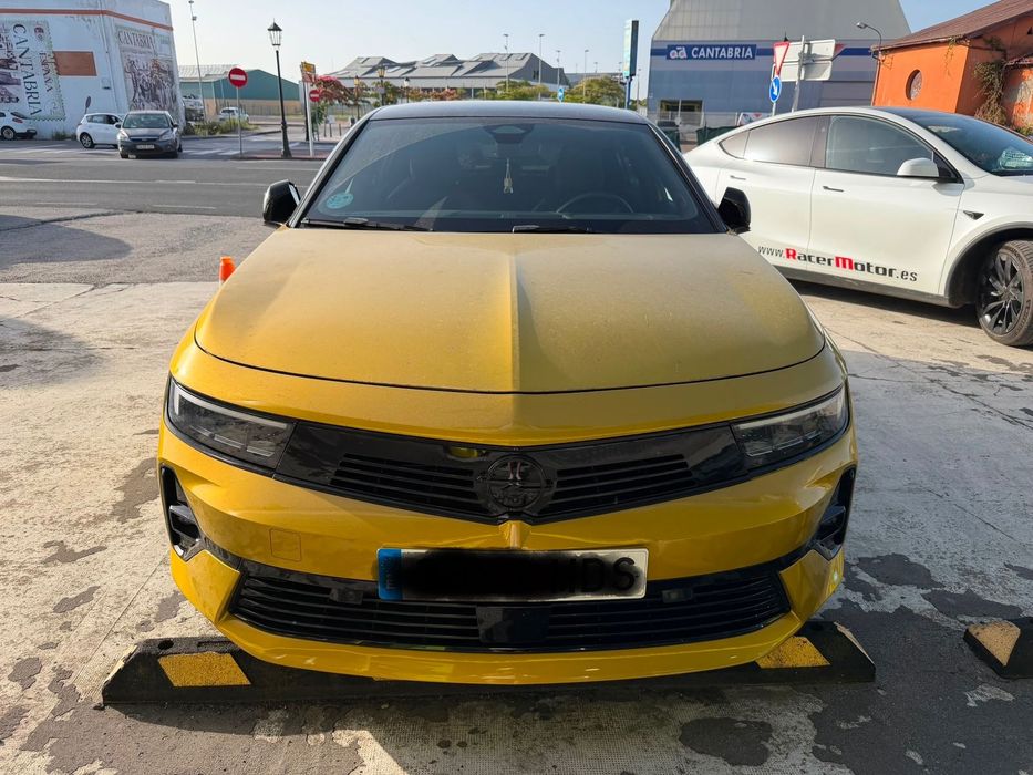 Opel Astra 1.2 T GS