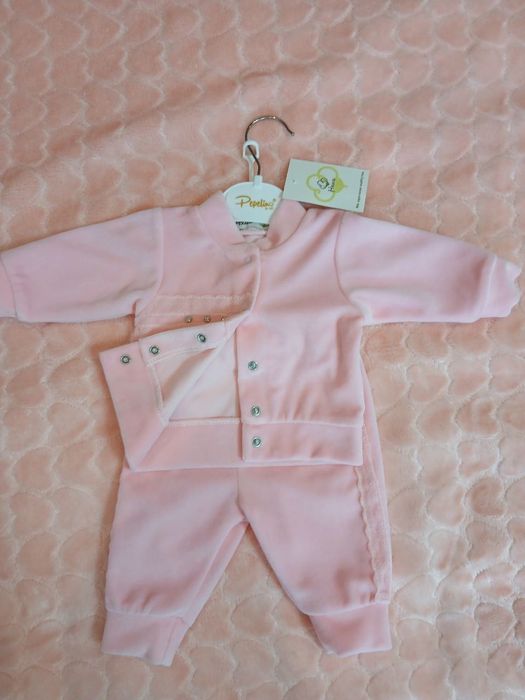 Продам костюм для дівчинки.