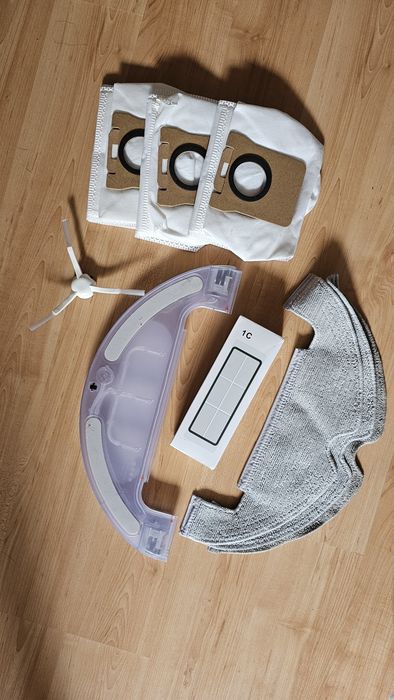 Xiaomi Robot Vacuum X10 — моющий пылесос + комплект расходников