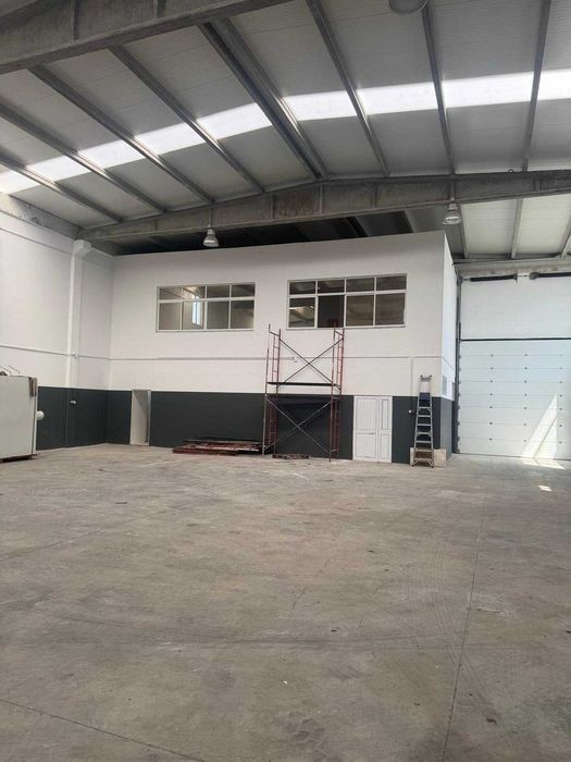 **Pavilhão Industrial para Arrendamento | Zona Industrial Vale do Alecrim – Palmela**