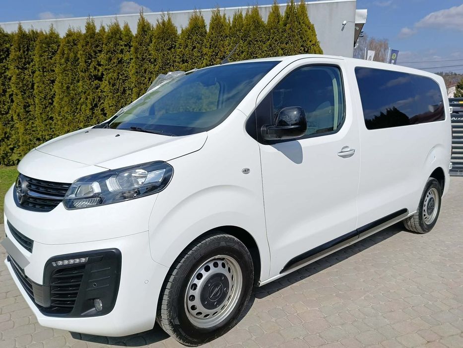 Opel Vivaro  Opel Vivaro 2,0 Hdi   Brygarówka Doka 6 osób tylko 95 tyś km FV 23%
