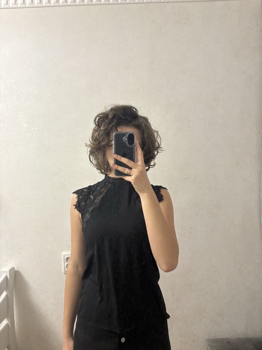 Блуза з мереживом