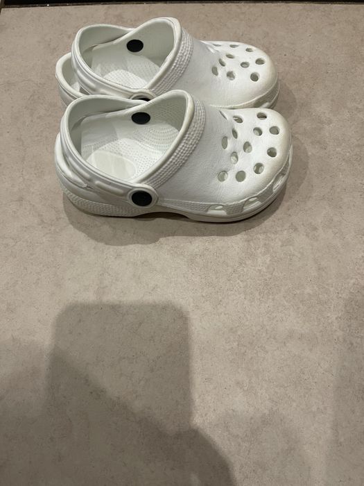 Продам детские кроксы.