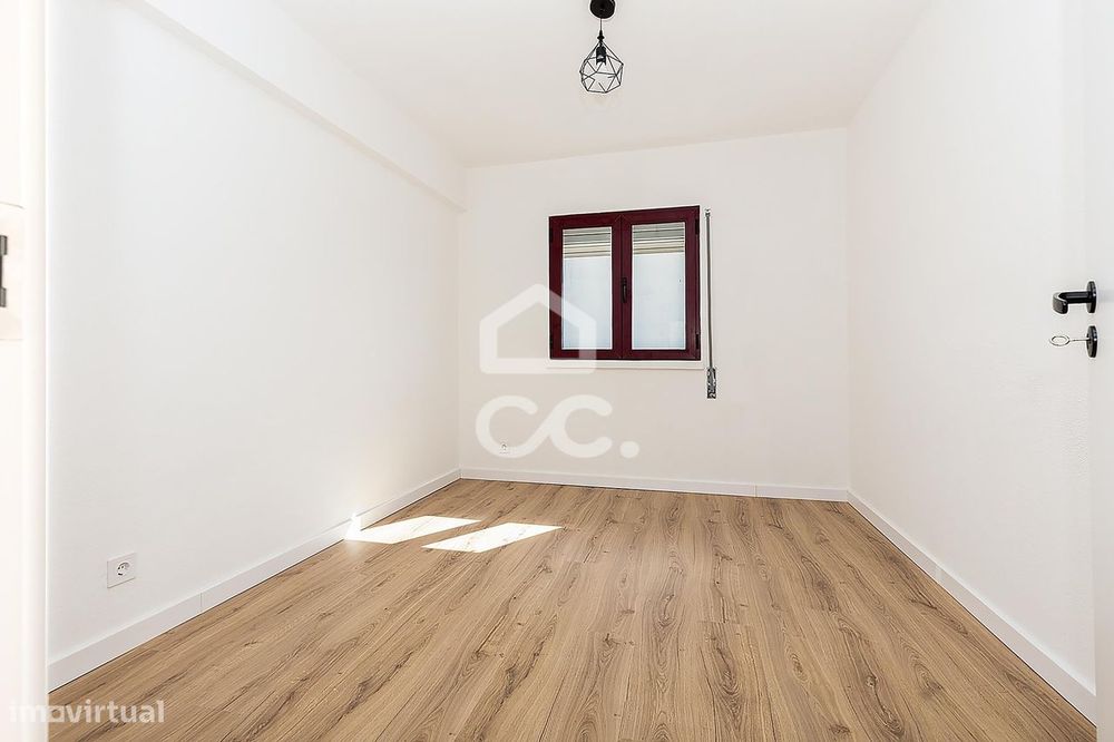 Apartamento T3 totalmente remodelado na Horta das Figueiras, Évora