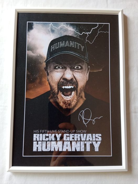 Moldura Stand Up Ricky Gervais: Humanity  com Autógrafo (A4)