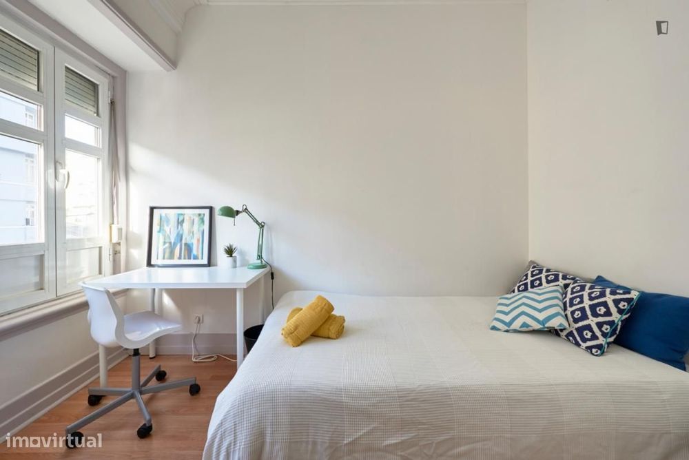 Quarto - localizado em Marquês de Pombal Lisbon
