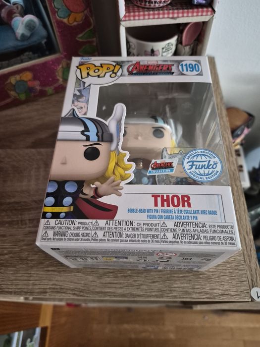 Funko Pop Marvel Avengers Beyond - Thor With Pin  1190