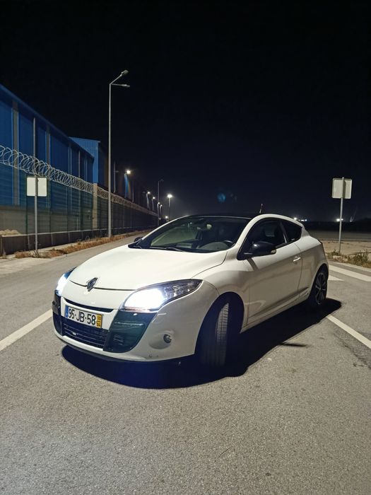 **Renault Mégane III Coupé 1.5 dCi – Full extras – Mecânica totalmente