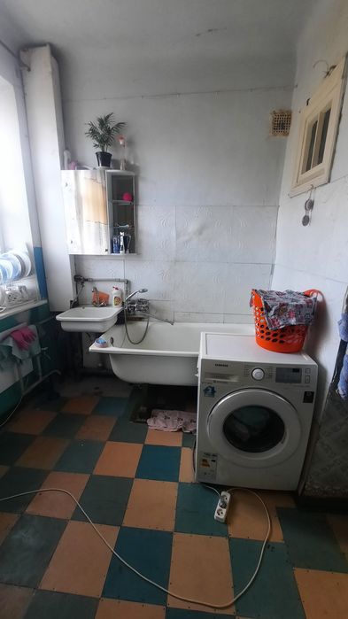 Продам 3-х комнатную сталинку. Центр. D E.