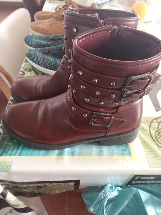 Calçado de senhora tamanho 40