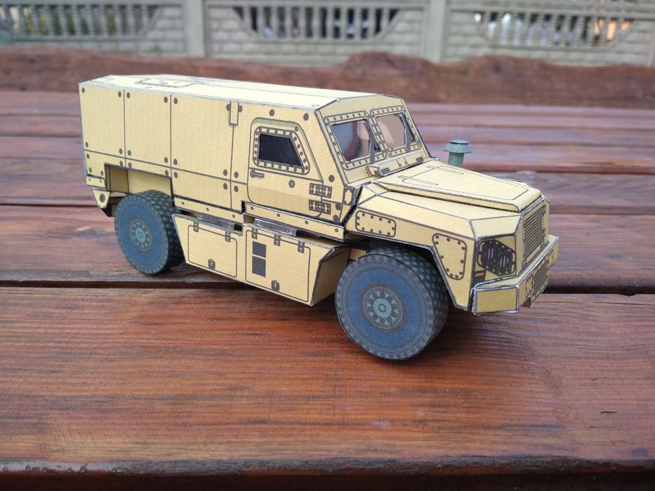 Model kartonowy ciężarówka samochód wojskowy