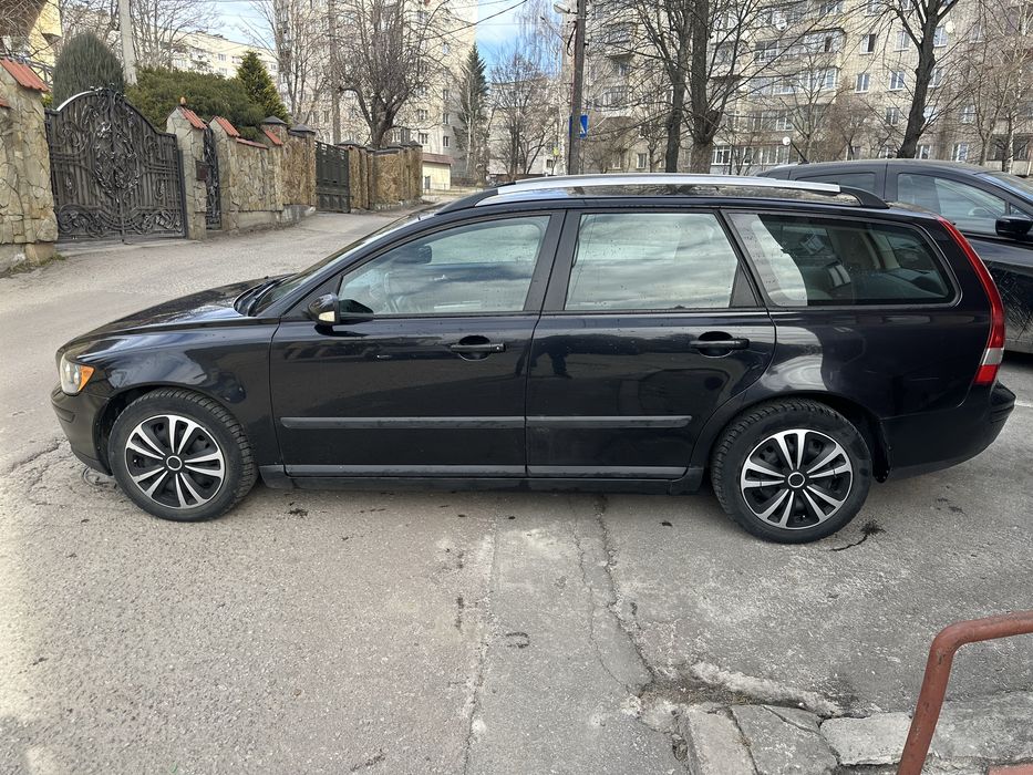 Volvo v50 2.0 diesel в гарному стані !!!