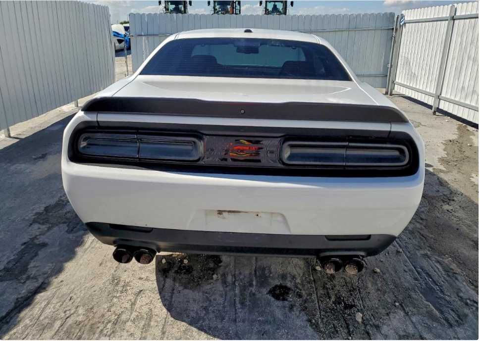 Dodge Challenger GT фонарь Комплект бампер Ляда Стоп Фара разборка