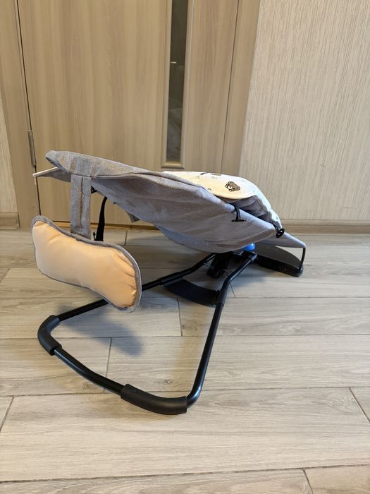 Дитячий шезлонг