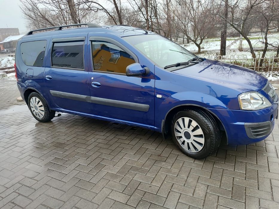 Продам Lada Largus 2015 , 7- мест. Газ/ Бензин