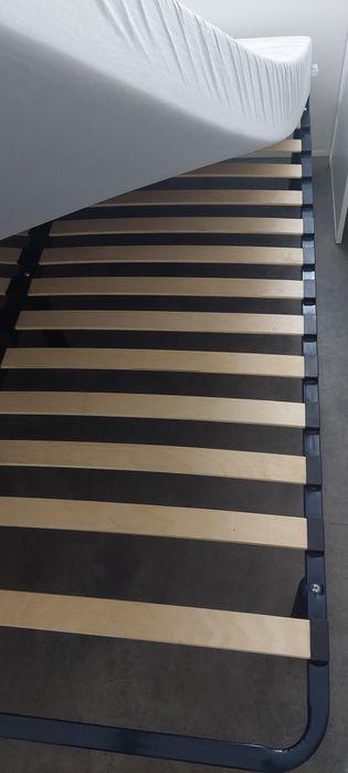 Cama de casal 140x190