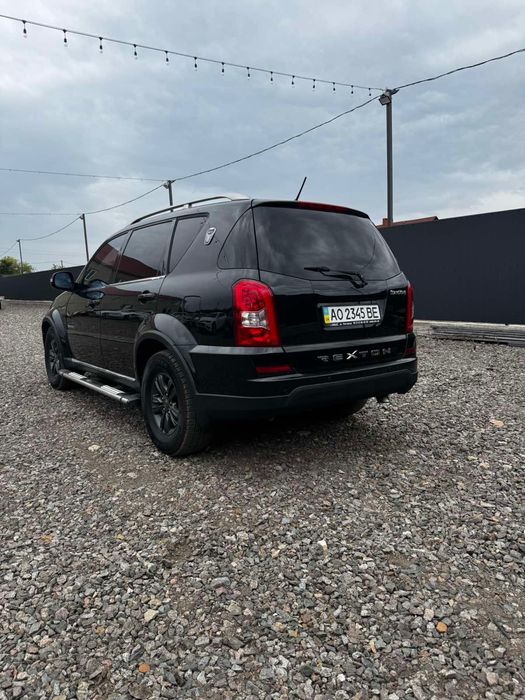 Автомобиль SsangYoug Rexton