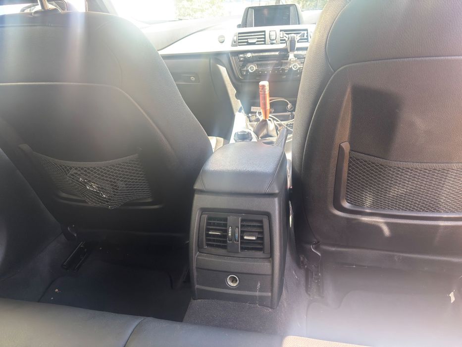 Bmw 320d eficiente dynamics F30 -Inglês