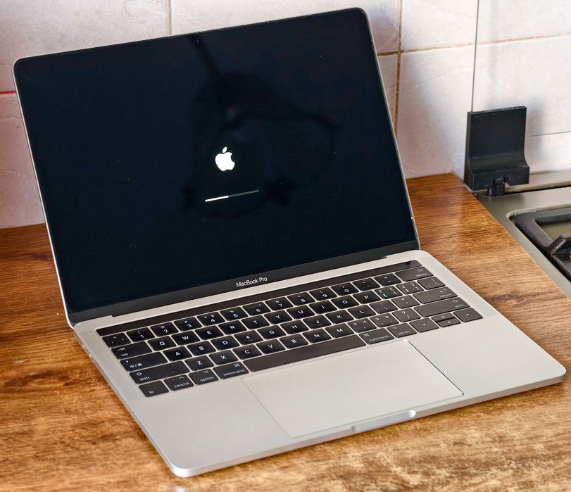 macbook pro 2016 - купити ноутбуки - Ціна на OLX.ua