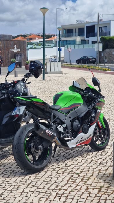 Kawasaki Ninja ZX-10R 2022 - ~15.000 km - Bem equipada